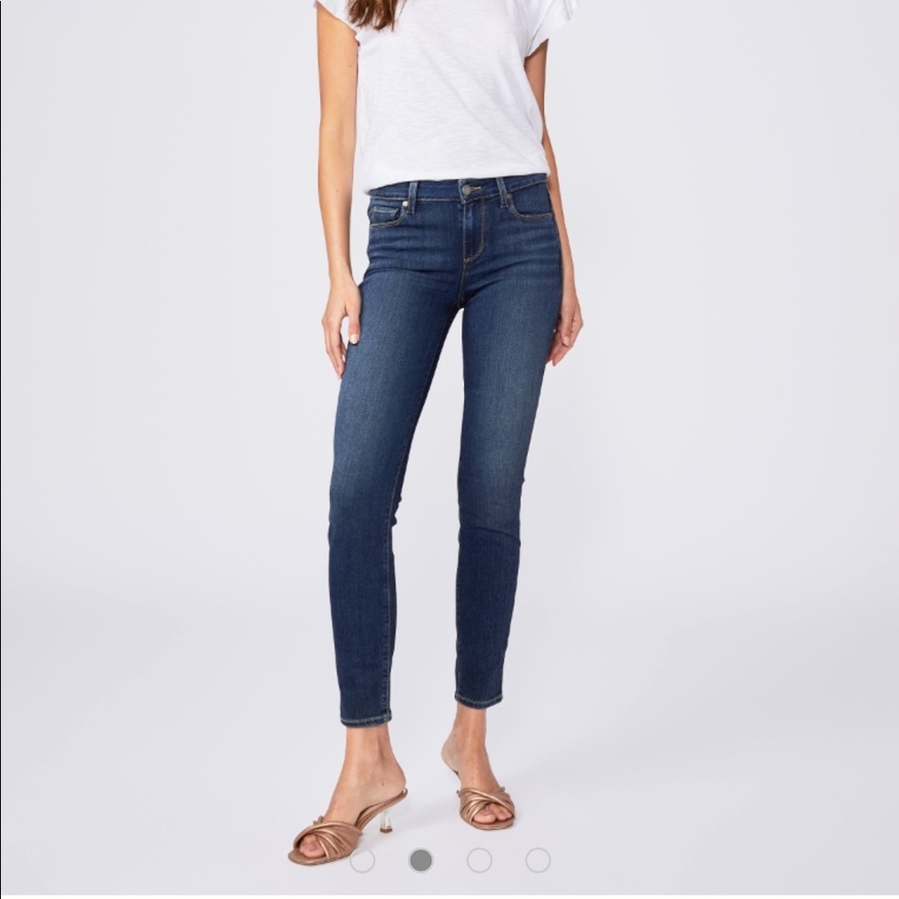 Like new Paige Verdugo ankle jeans